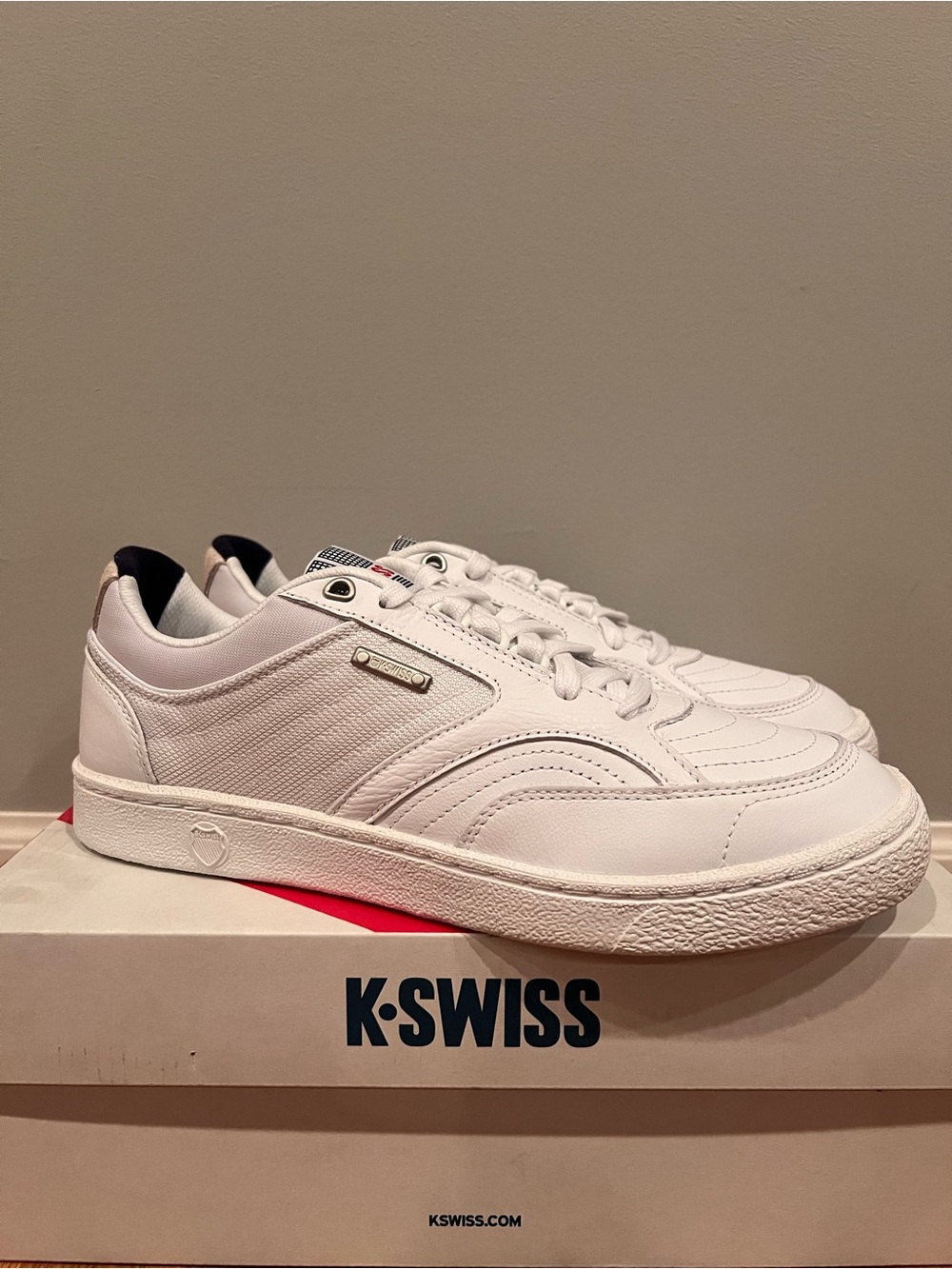 NEW K-Swiss White Ambassador Elite Men's Low-Top Sneakers Size 9.5